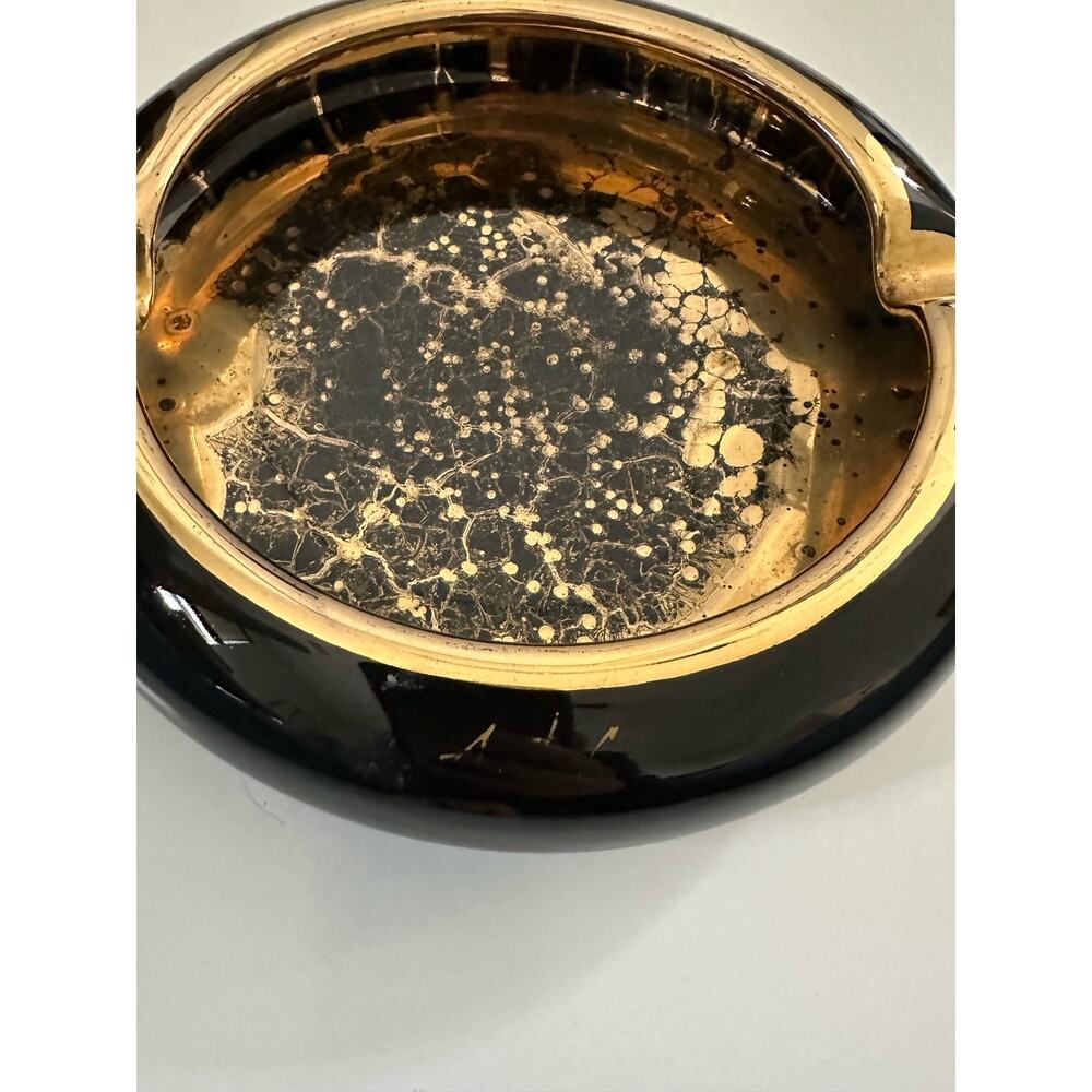 Vintage Retro Ashtray Black and Gold - Picture 5 of 11
